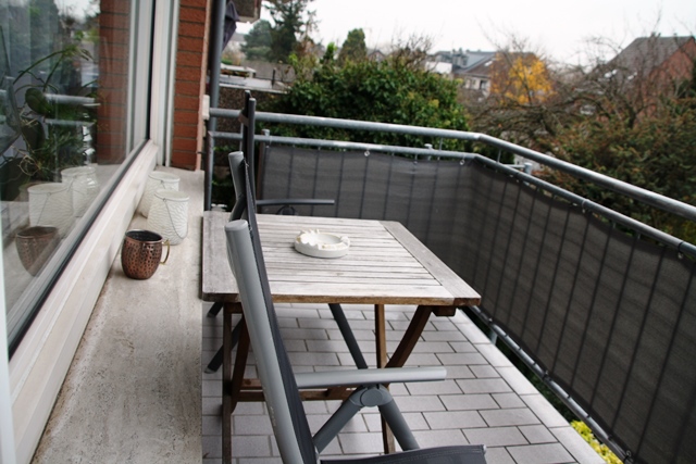1. OG Balkon Mehrfamilienhaus K�ln